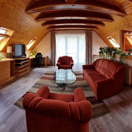 Hotel Platan Panzio à Dobogoko Extérieur photo
